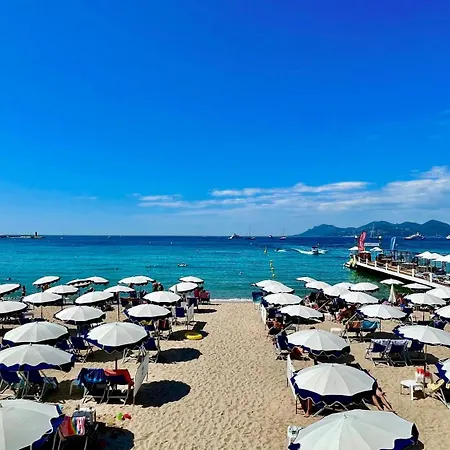 Modern Two Bedroom Right Next To The Cannes